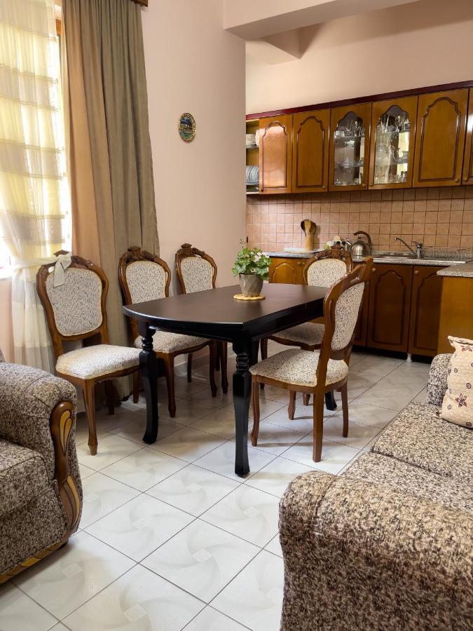 White Villa Berat Exterior photo