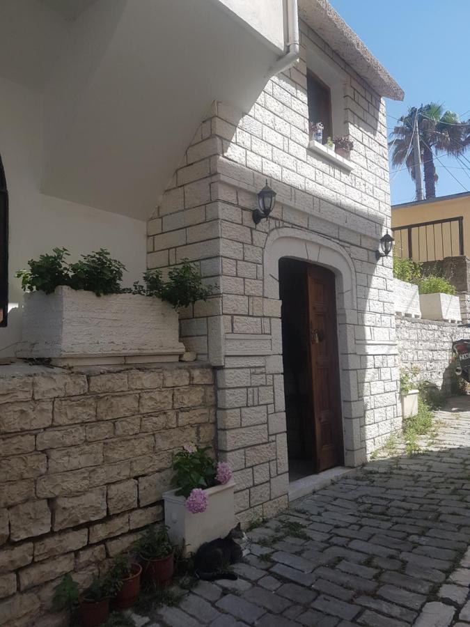 White Villa Berat Exterior photo